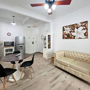 Centrally Located Apartment Near The Obelisco In Buenos Aires Num7826